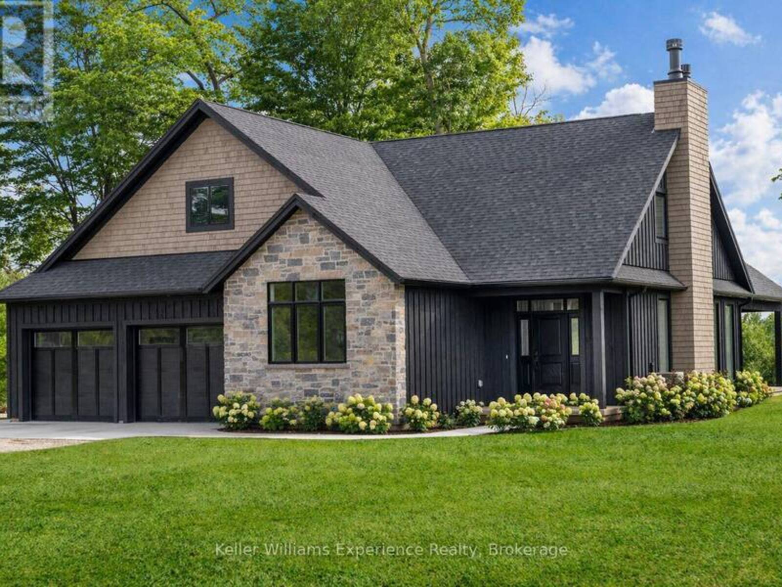 104 BUTTERNUT COURT, Markdale, Ontario N0C 1H0