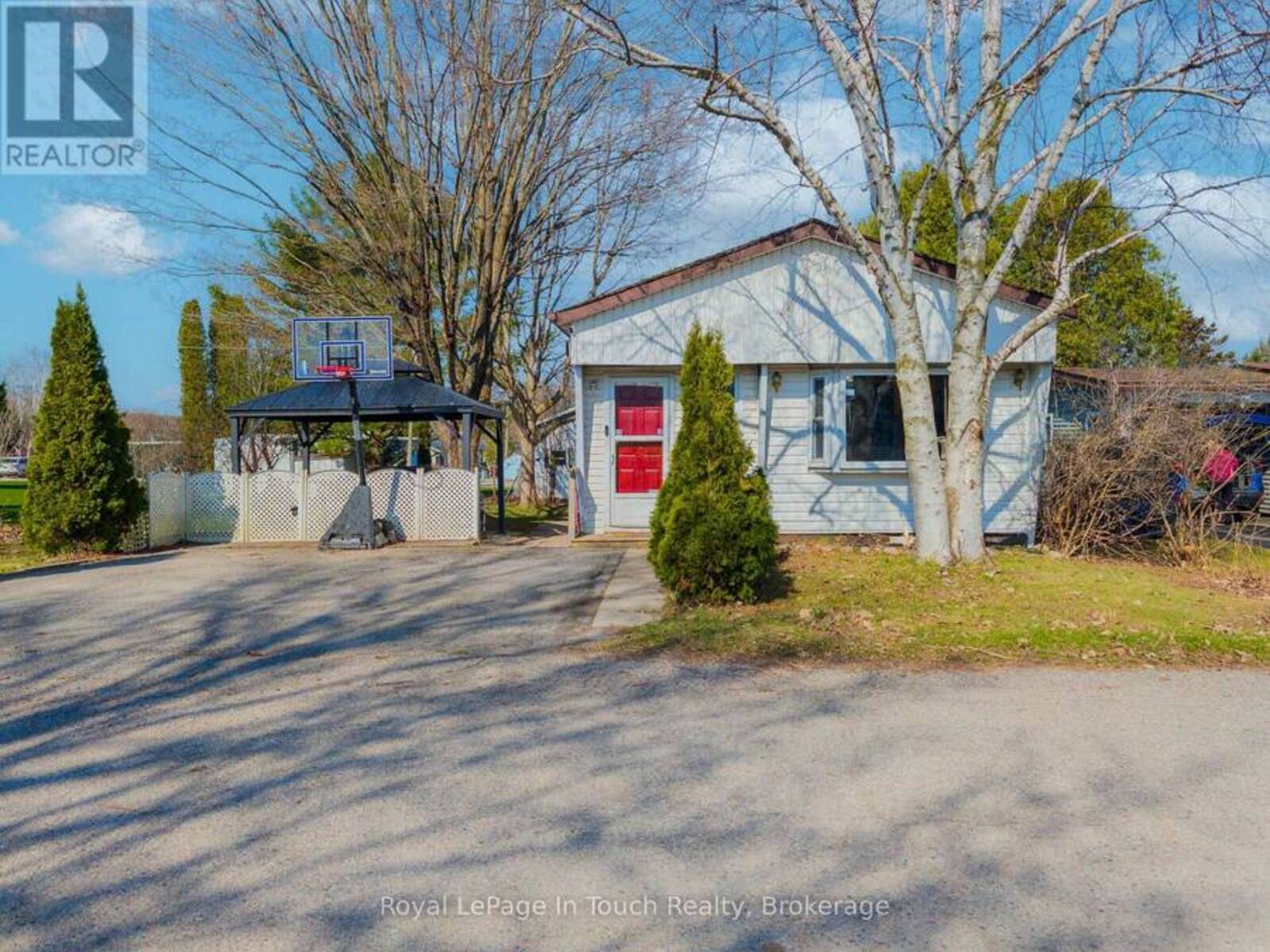 30 BERTS ROAD, Midland, Ontario L4R 5B5