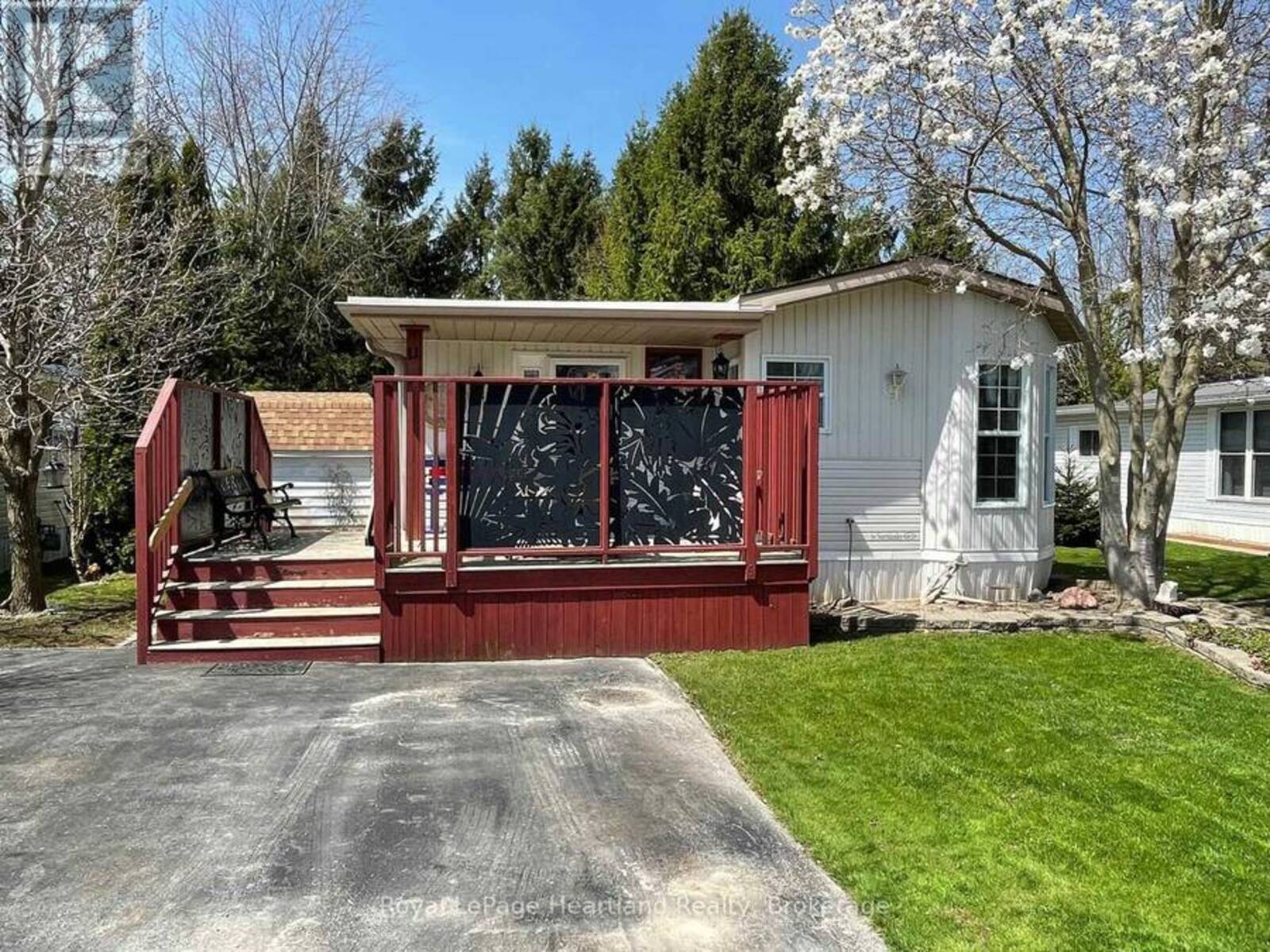 11 - 77719 BLUEWATER HIGHWAY, Bayfield, Ontario N0M 1G0