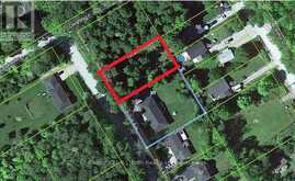 81 POLISH AVENUE | Penetanguishene Ontario | Slide Image Two