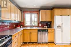 61 FOX TRAIL | Miller Lake Ontario | Slide Image Thirteen