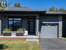 18 PINE NEEDLE WAY | Huntsville Ontario | Slide Image One