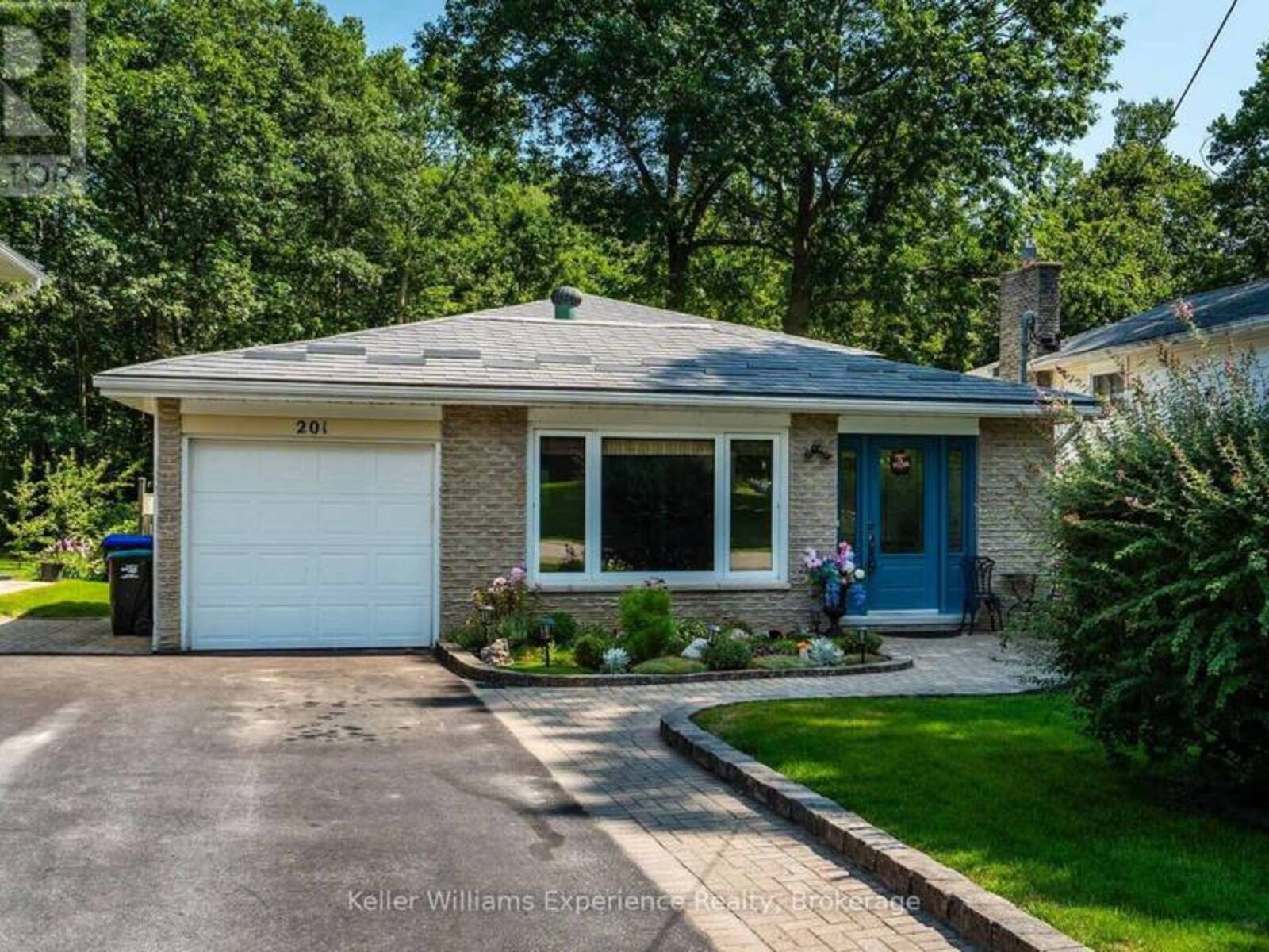 201 BAYFIELD AVENUE, Midland, Ontario L4R 5J5