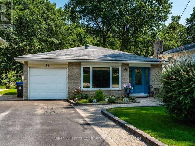 201 BAYFIELD AVENUE Midland Ontario, L4R 5J5 - 3 Bedrooms Home For Sale