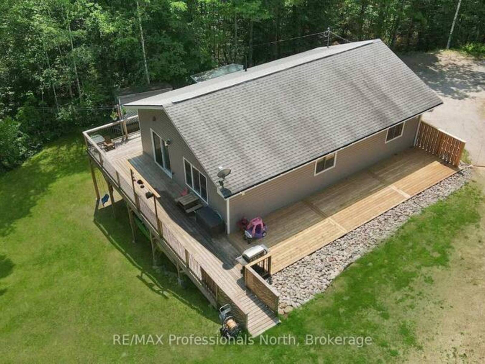 1310 ALEXANDER ROAD, Minden Hills, Ontario K0M 2K0