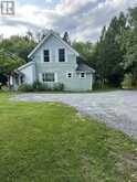 4 STOCKING LANE | Huntsville Ontario | Slide Image Two