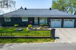 8 TINY BEACHES ROAD S | Tiny Ontario | Slide Image Two