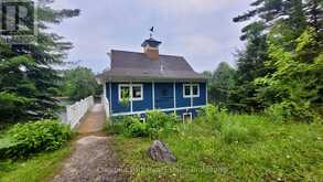 OAK COT. WEEK 1 - 1020 BIRCH GLEN ROAD | Baysville Ontario | Slide Image Forty