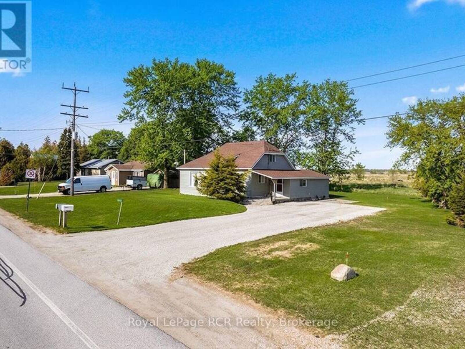 2882 6 HIGHWAY, Lion's Head, Ontario N0H 1W0