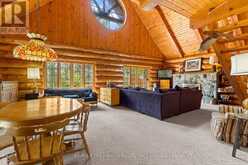 12 SCUGOG LANE | Tobermory Ontario | Slide Image Eleven