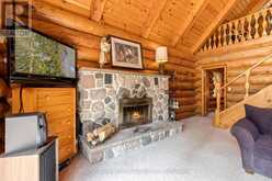 12 SCUGOG LANE | Tobermory Ontario | Slide Image Eighteen