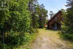 12 SCUGOG LANE | Tobermory Ontario | Slide Image Four