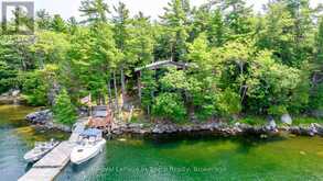 B207-7 WAHSOUNE ISLAND | The Archipelago Ontario | Slide Image Forty-five