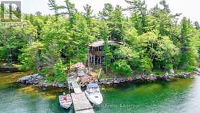B207-7 WAHSOUNE ISLAND | The Archipelago Ontario | Slide Image Forty-six