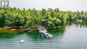 B207-7 WAHSOUNE ISLAND | The Archipelago Ontario | Slide Image Forty-seven