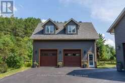 427 SKYHILLS ROAD | Huntsville Ontario | Slide Image Three