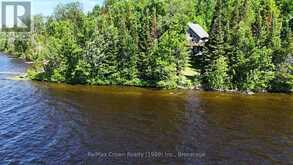 181 NORTH SHORE DRIVE | Parry Sound Ontario | Slide Image Nine