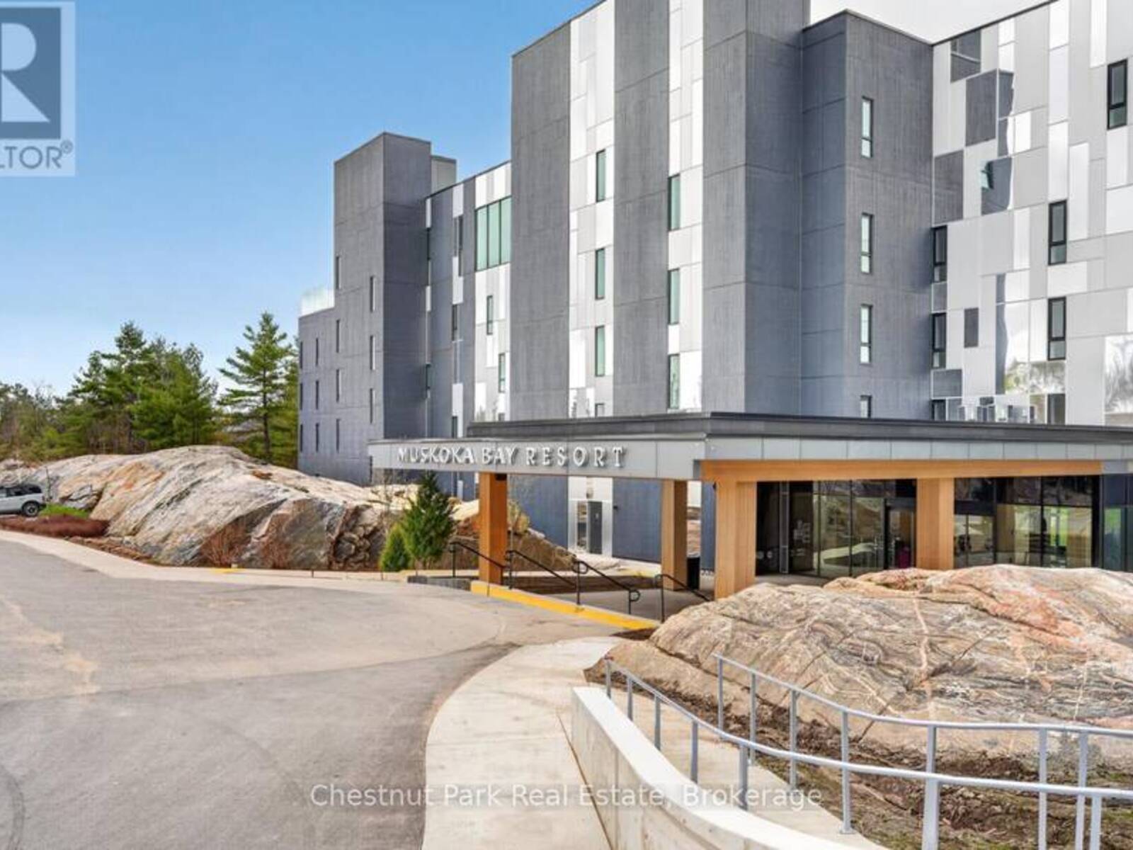 210 - 120 CARRICK TRAIL, Gravenhurst, Ontario P1P 0B6