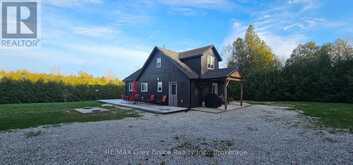 597 STOKES BAY ROAD | Northern Bruce Peninsula Ontario | Slide Image Twenty-eight
