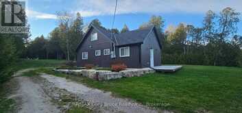 597 STOKES BAY ROAD | Northern Bruce Peninsula Ontario | Slide Image Two
