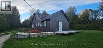 597 STOKES BAY ROAD | Northern Bruce Peninsula Ontario | Slide Image Thirty