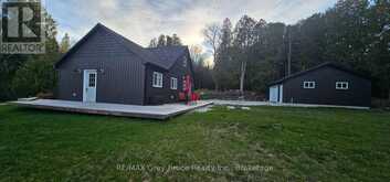 597 STOKES BAY ROAD | Northern Bruce Peninsula Ontario | Slide Image Thirty-two