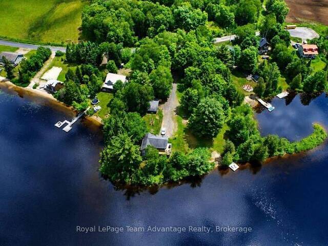 134 JOHNSTON ROAD Magnetawan Ontario, P0A 1P0 - 3 Bedrooms Waterfront Home For sale