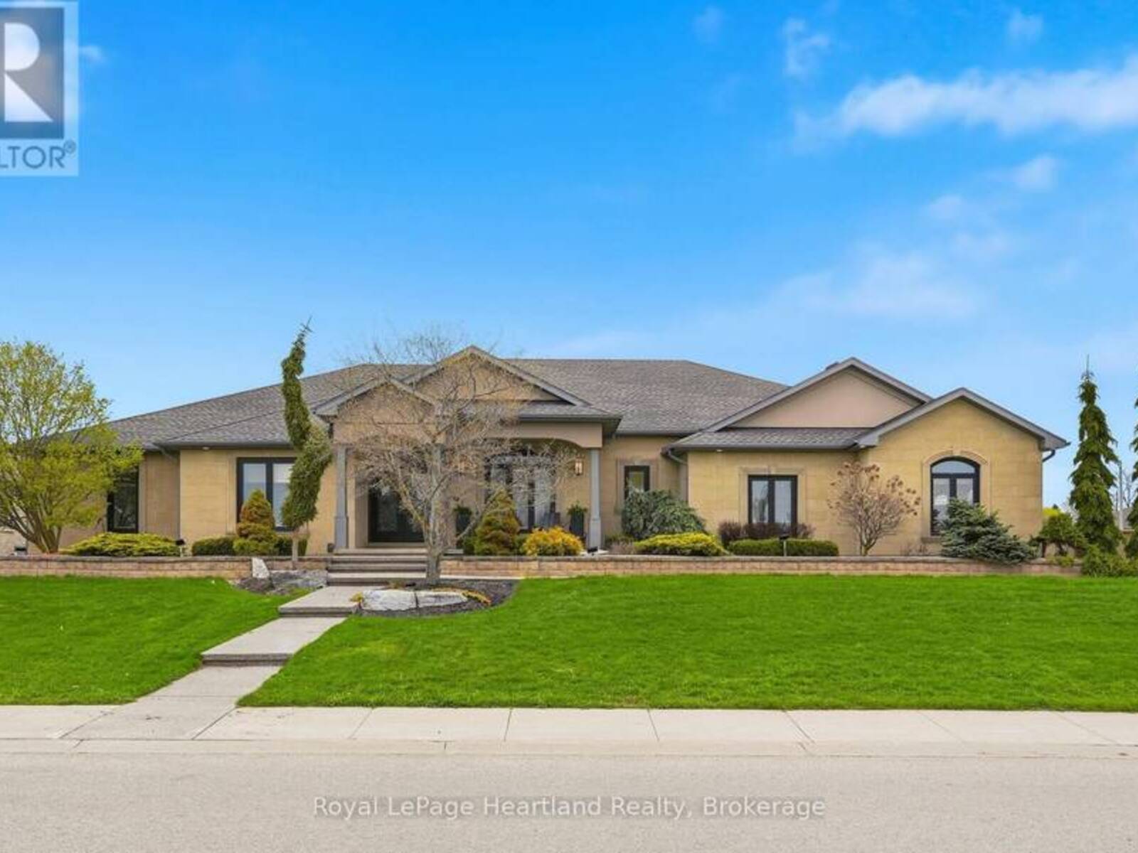 225 JOHN STREET S, Minto, Ontario N0G 1Z0