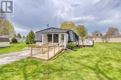 71 FAIRVIEW CRESCENT | Listowel Ontario | Slide Image Four