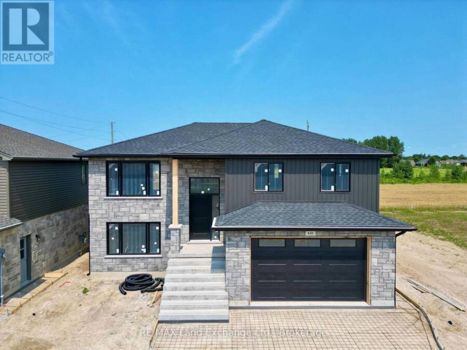 431 BURNSIDE STREET, Port Elgin, Ontario N0H 2C3