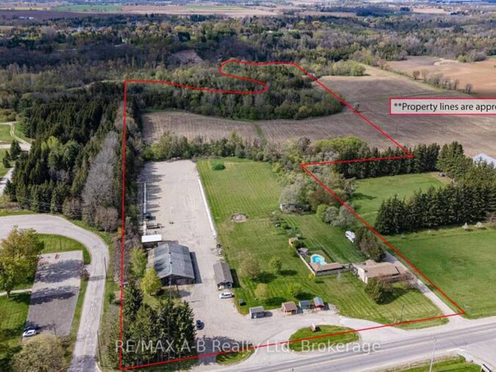 1241 - 1247 COLBORNE STREET W, Brantford, Ontario N3T 5L7