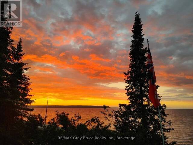 287 RUSH COVE ROAD Lion's Head Ontario, N0H 1W0 - 2 Bedrooms Waterfront Home For sale