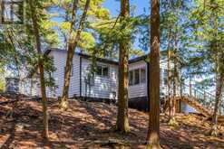 29 BEACHGROVE ISLAND 33LM | Gravenhurst Ontario | Slide Image Four