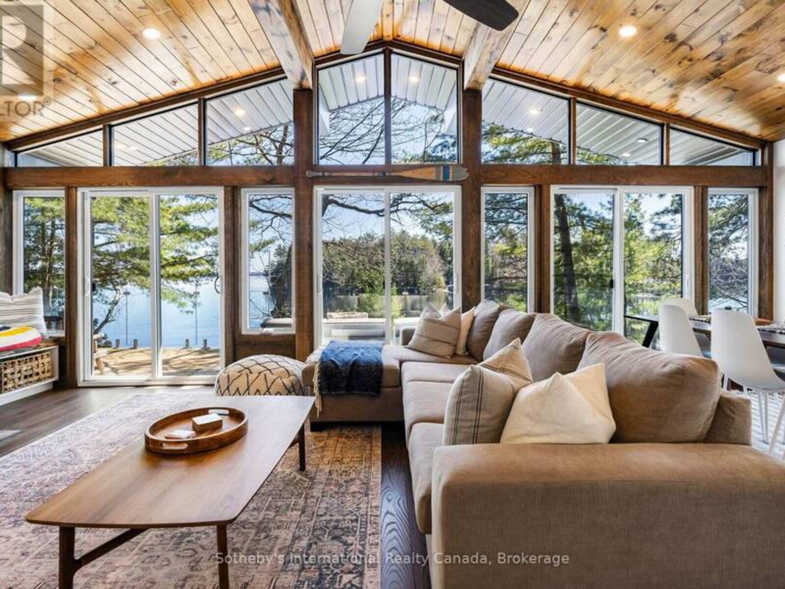 29 BEACHGROVE ISLAND 33LM, Gravenhurst, Ontario P1P 1R2