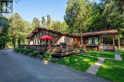 66 HARPUR DRIVE | Tobermory Ontario | Slide Image Four
