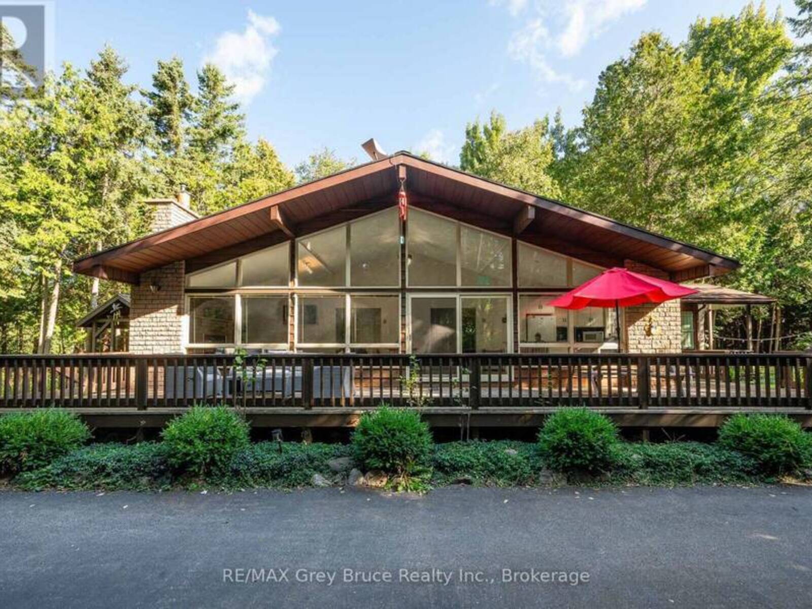 66 HARPUR DRIVE, Tobermory, Ontario N0H 2R0