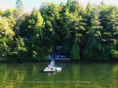 13303 LITTLE HAWK LAKE - SOUTH SHORE Haliburton Ontario, K0M 1S0