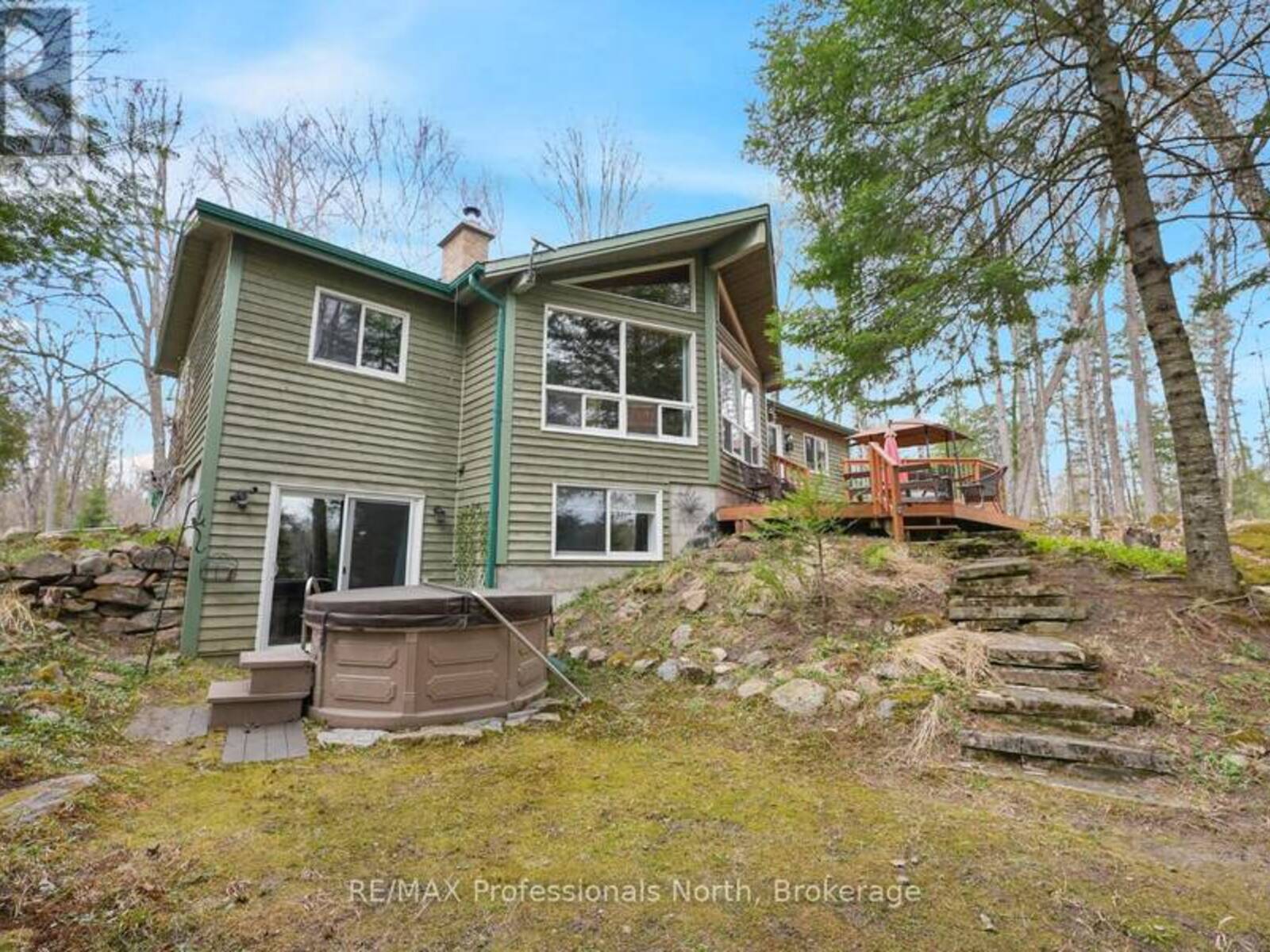 1157 BETWEEN LAKES TRAIL, Minden Hills, Ontario K0M 1J1