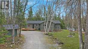 1157 BETWEEN LAKES TRAIL | Minden Hills Ontario | Slide Image Four