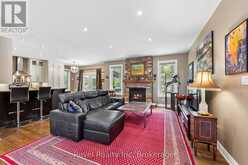 54 VINCENT CIRCLE | Tiny Ontario | Slide Image Fourteen