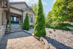 54 VINCENT CIRCLE | Tiny Ontario | Slide Image Four