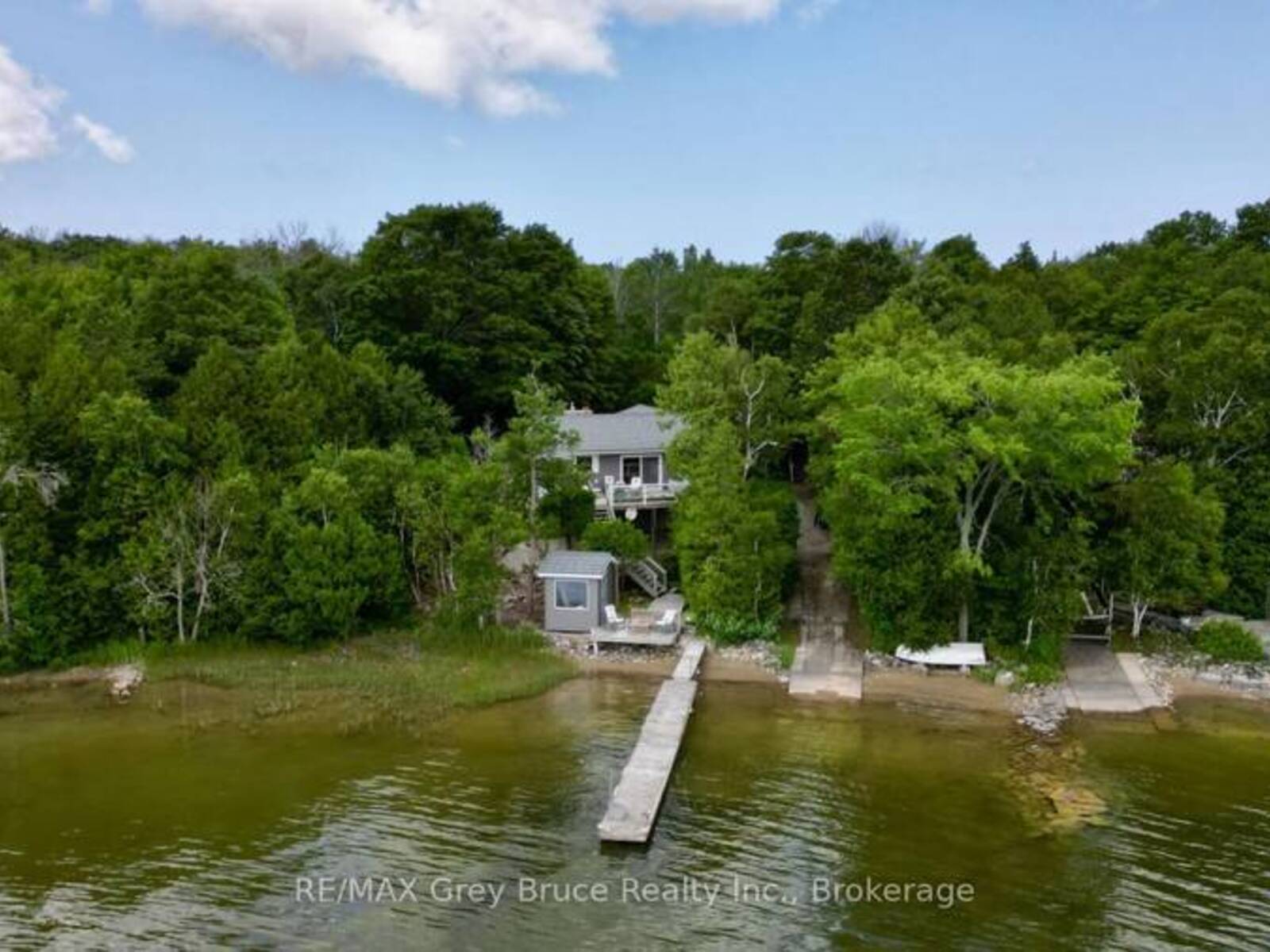 340 BARNEY'S BOULEVARD, Miller Lake, Ontario N0H 1Z0