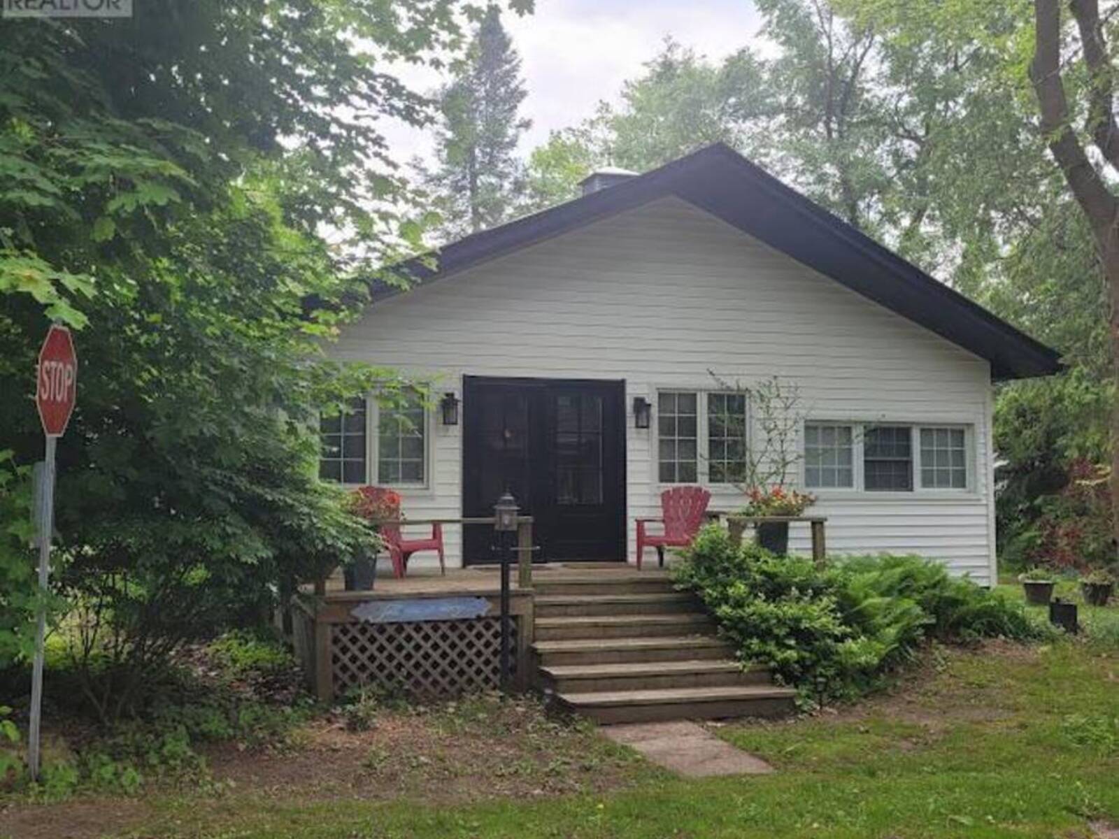 19 HASTINGS AVENUE, Elmvale, Ontario L0L 1P0