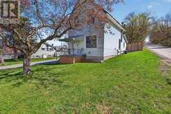 13 CENTRE STREET | Penetanguishene Ontario | Slide Image Twenty-nine
