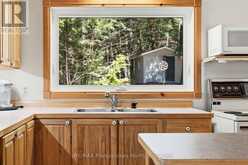 10469 LITTLE HAWK LAKE WAO | Haliburton Ontario | Slide Image Nine
