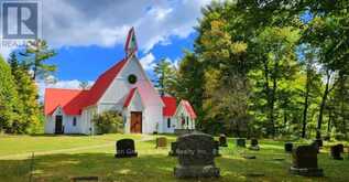 70 VILLAGE HILL ROAD | Huntsville Ontario | Slide Image Ten
