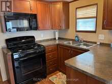 83 MADAWASKA TRAIL | Wasaga Beach Ontario | Slide Image Six