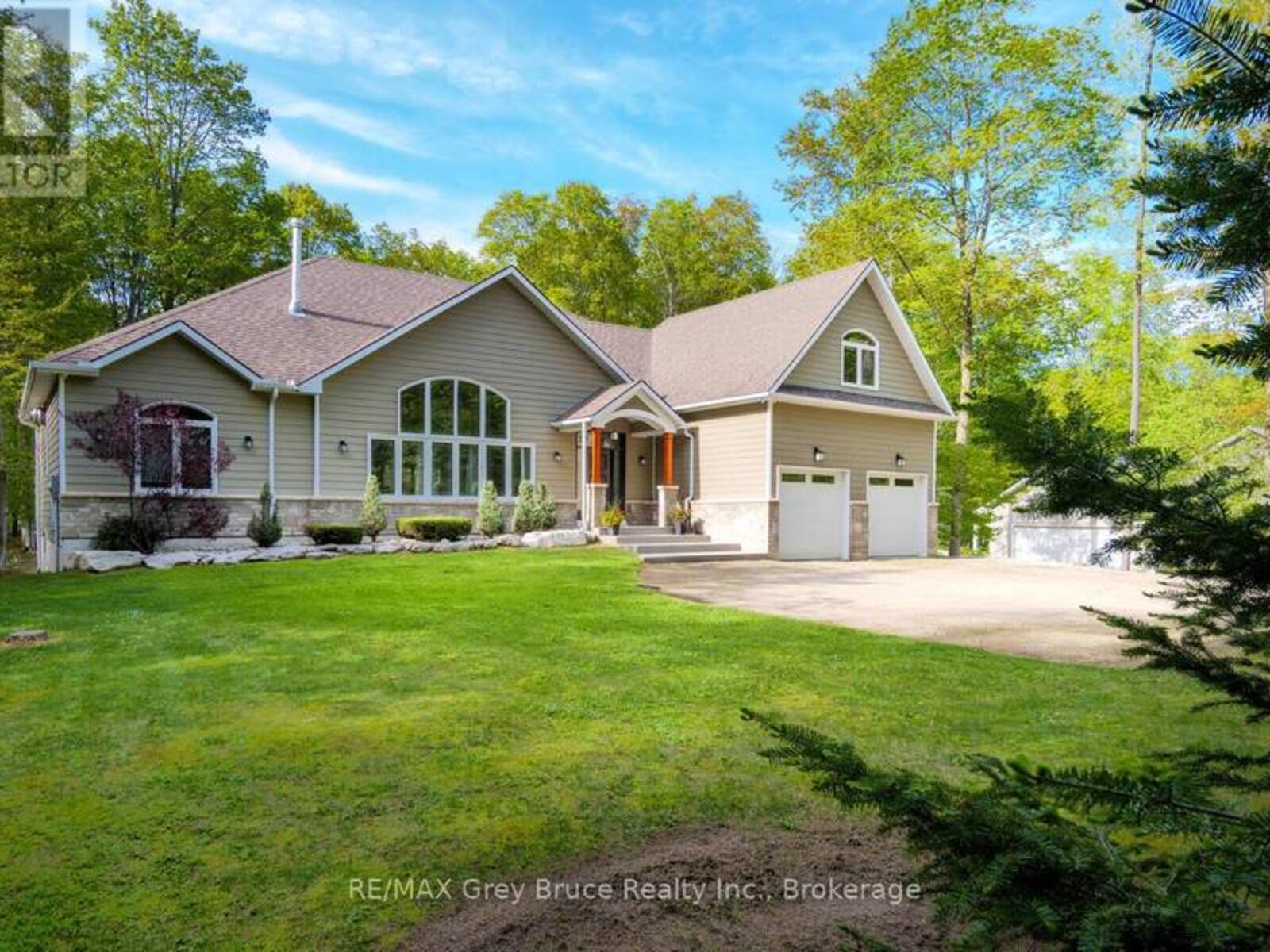 41 MARTIN DRIVE, Sauble Beach, Ontario N0H 2G0