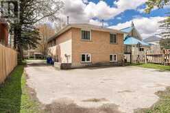 256 HURON STREET | Stratford Ontario | Slide Image Thirty-two