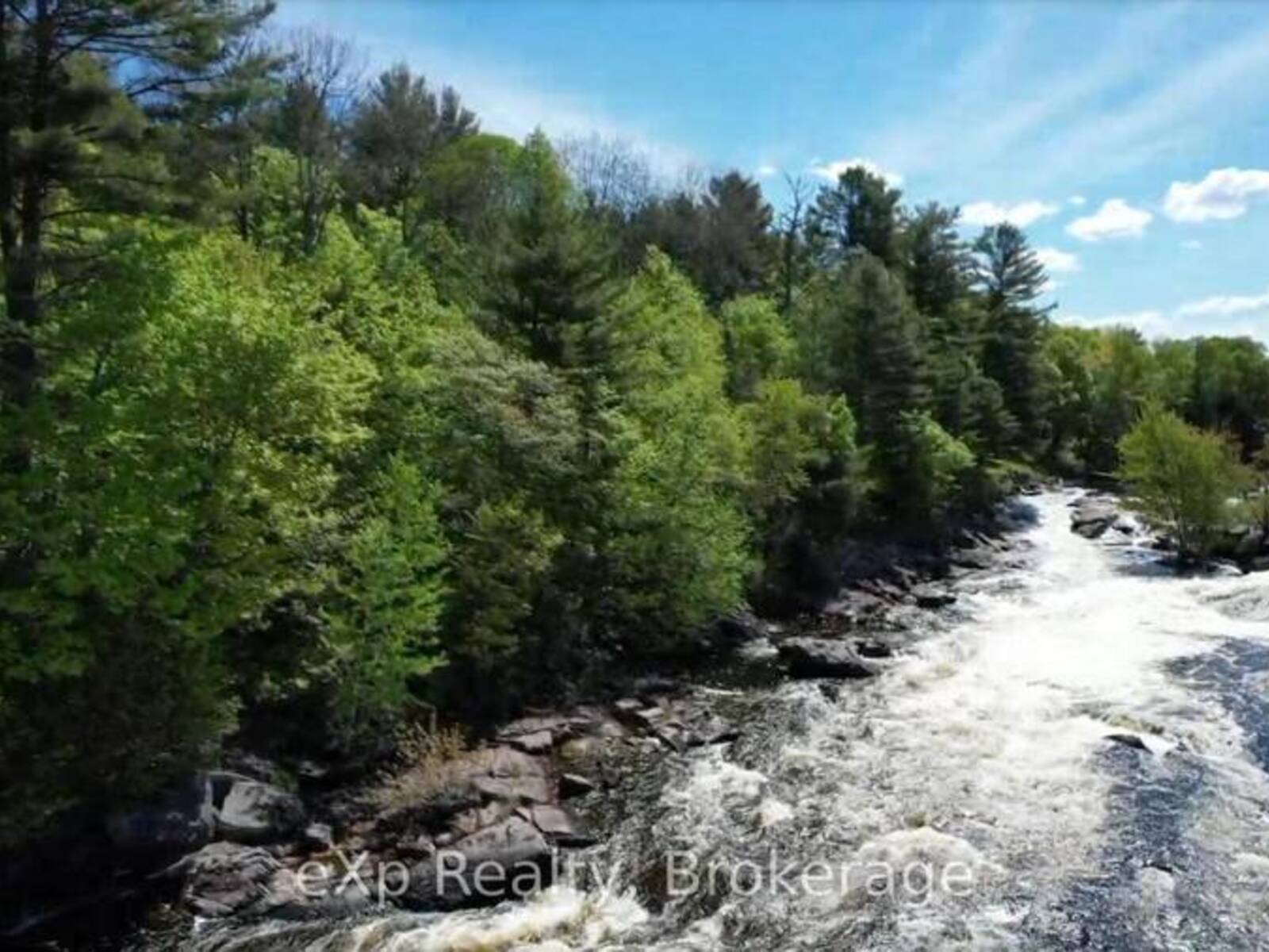 26 MAGNET ROAD, Magnetawan, Ontario P0A 1P0
